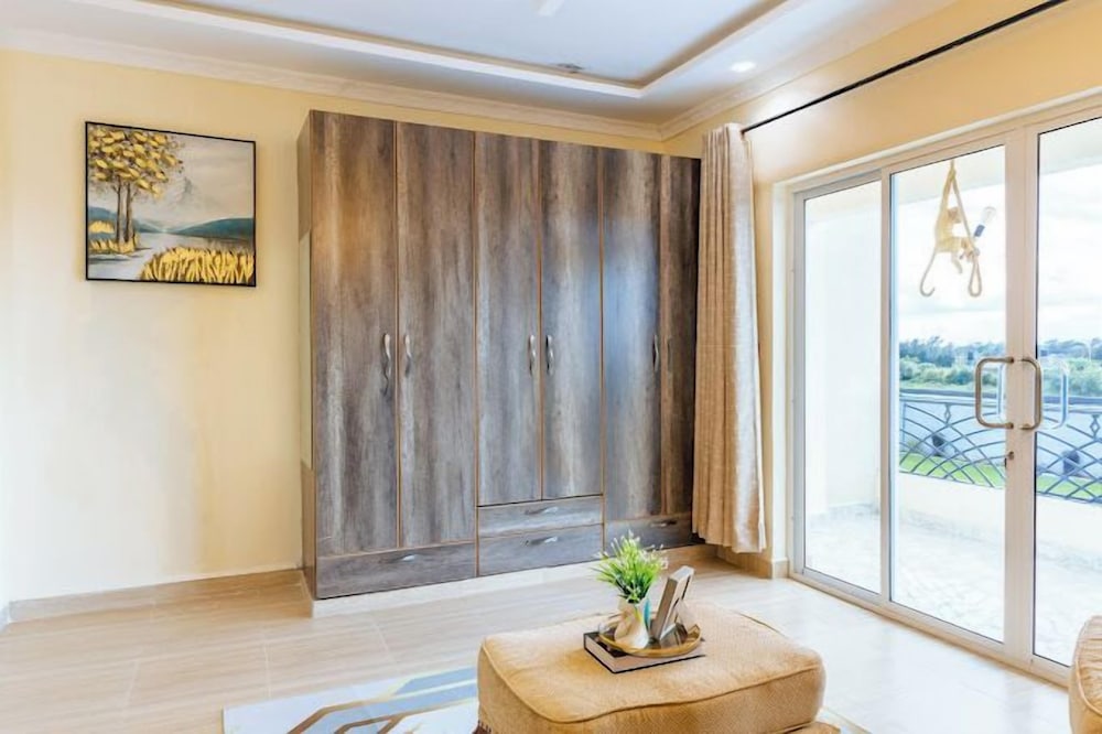 Lux Suites Golden View Manor Naivasha