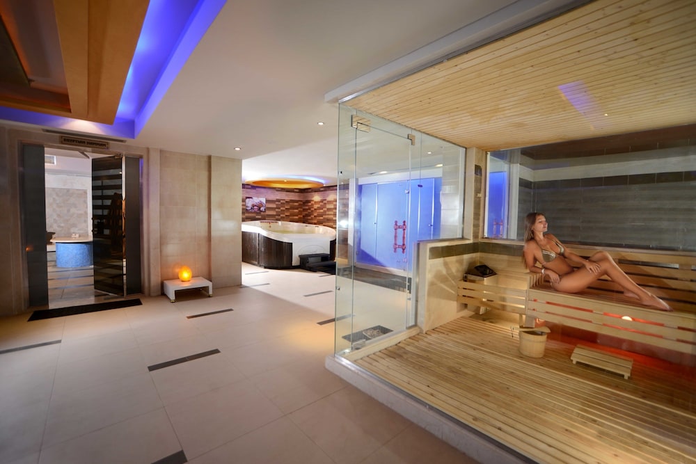 Pickalbatros White Beach Resort - Hurghada