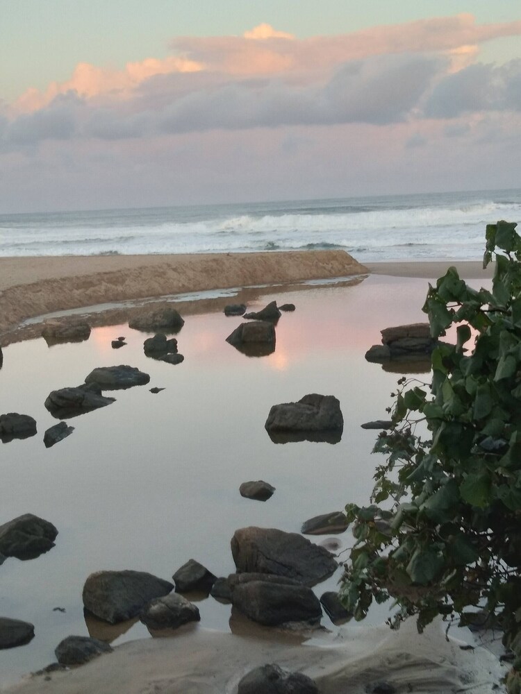Tranquil Beach House in Southbroom Are, Marina Beach, With Stunning Lagoon Views