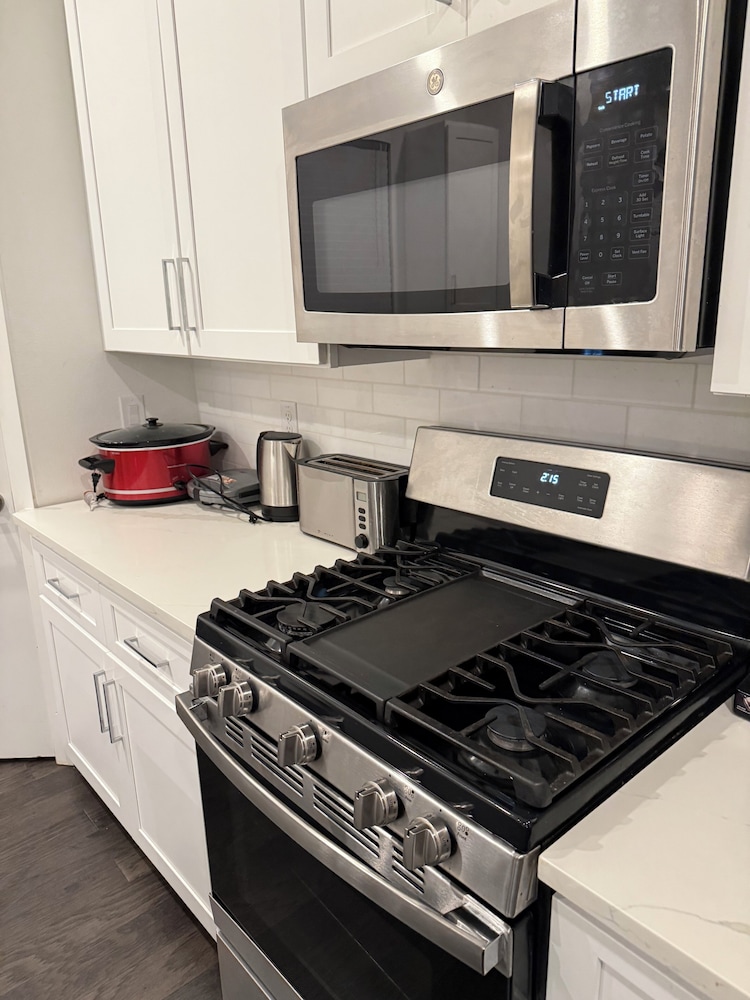 Luxury 3BR for Families Nurses and Group