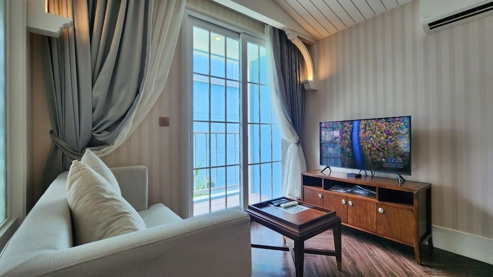 Luxury 1 Bedroom condo CloseToBeach G411