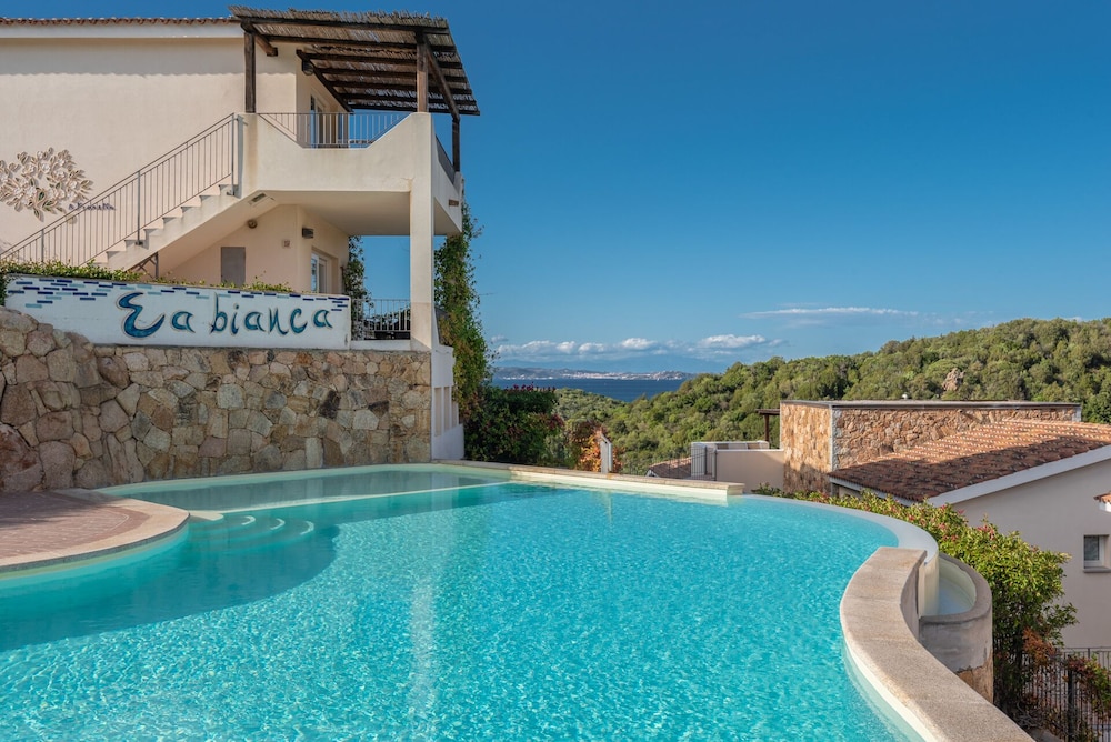 Arzachena Vacations - Elegant Residence Ea Bianca 2 Bedroom Sleeps 6 N0715n - Property Image 9