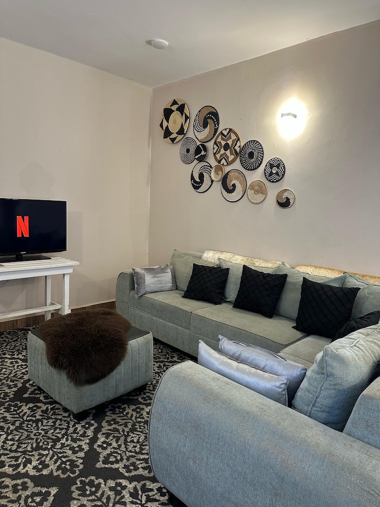 MINACHAI HOUSE BNB