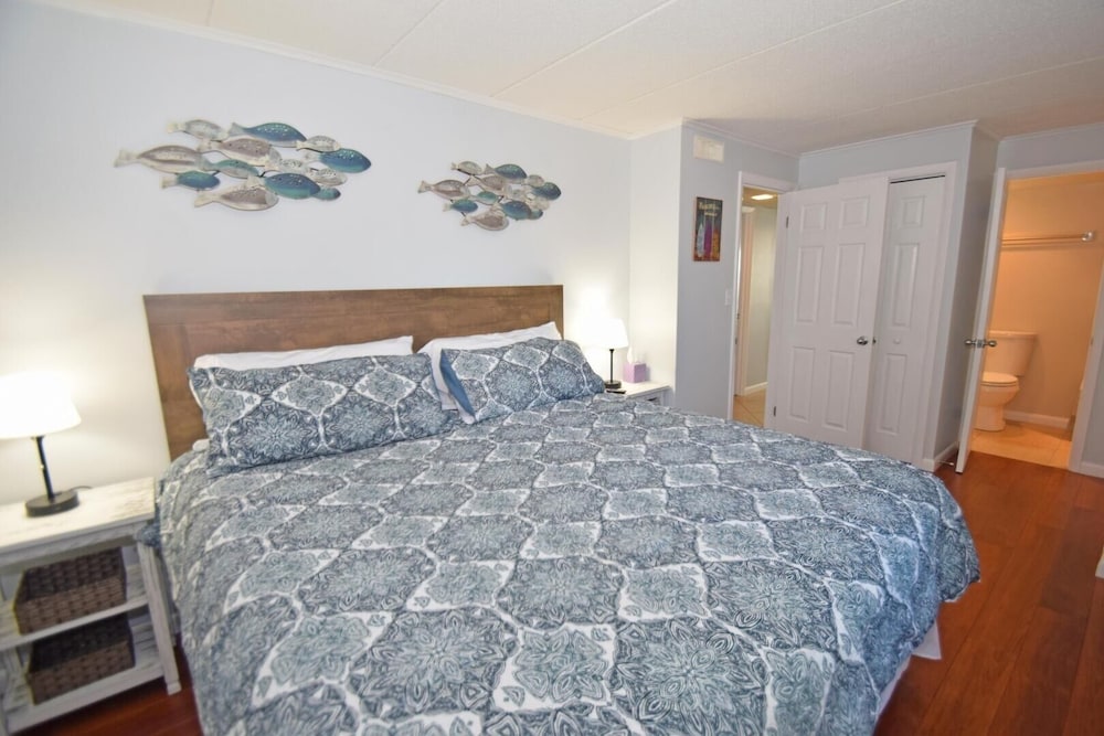 Thunder Island 117c 2 Bedroom Condo by RedAwning view 4