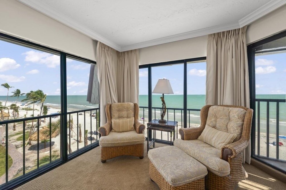 Pointe Santo A44 3 Bedroom Condo