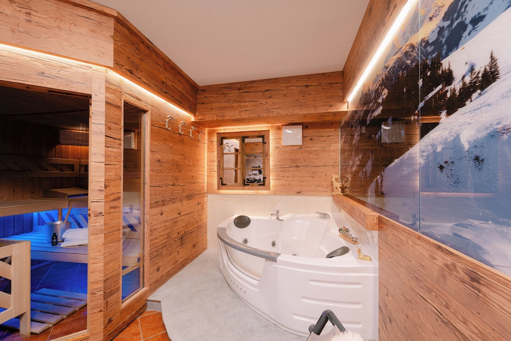 Luxury Chalet 330 m² Sauna, Jacuzzi & Mountain View