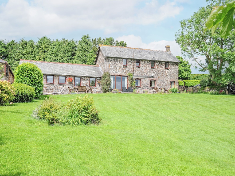 Manor Barn