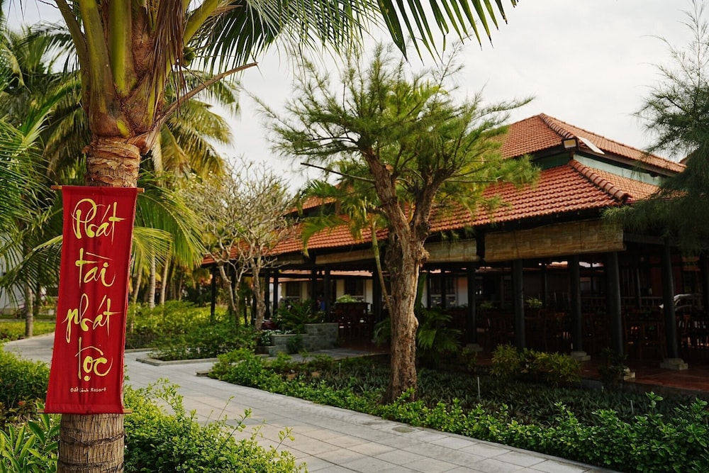 Dat Lanh Resort