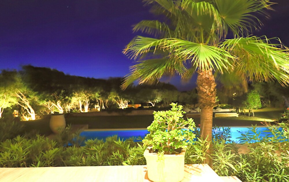 13 Bedroom Villa With Heated Pool, Golf Course, Seaside view 4