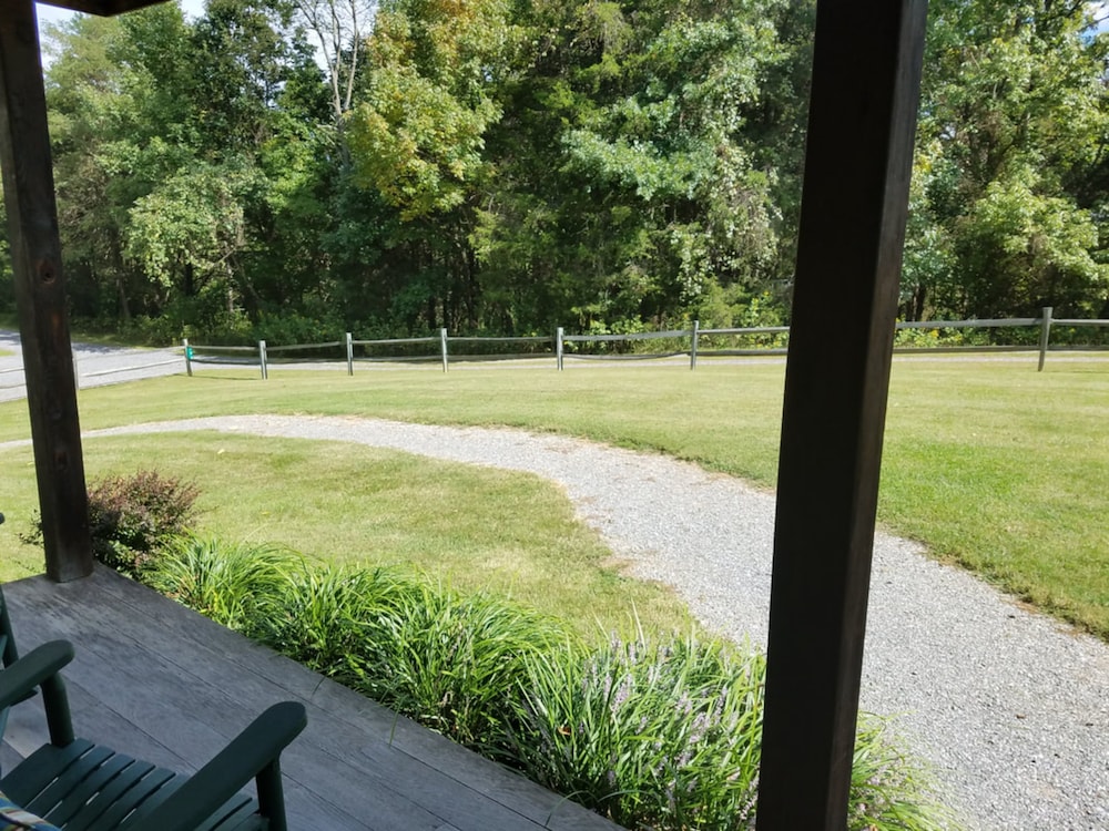 Autumn Ridge Cottages