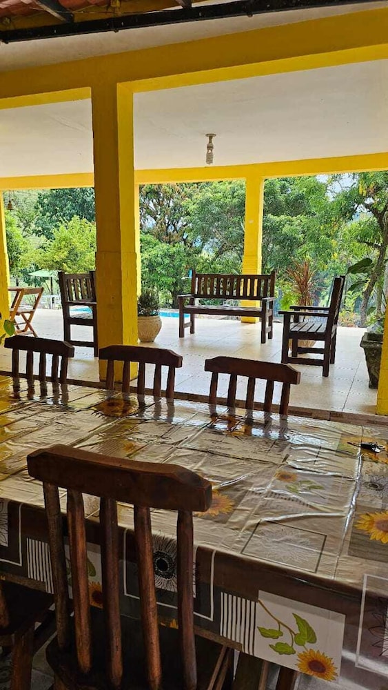 Casa de Campo com Churrasq e Wifi em Mag RJ