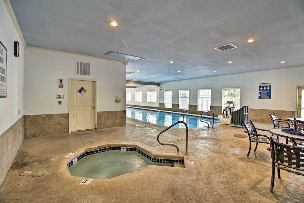 Near Attractions & Shows: Branson Updated Condo