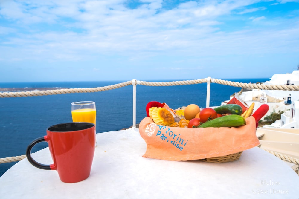 Santorini Paradise