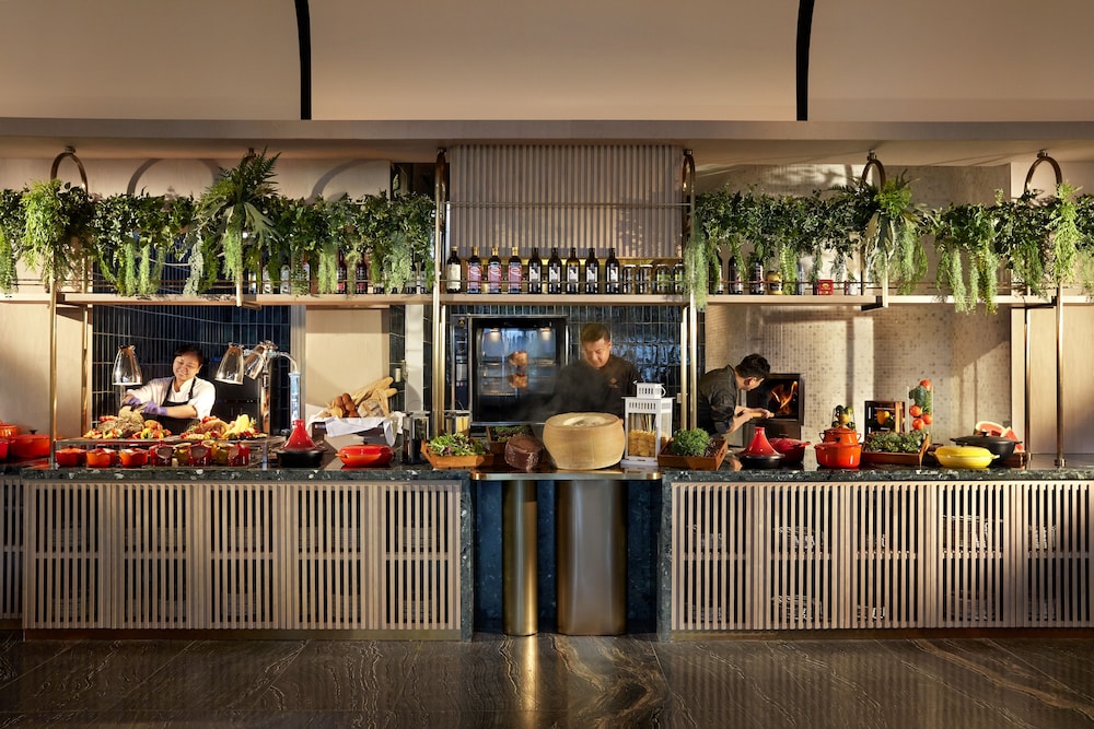 Momentus Hotel Alexandra 20