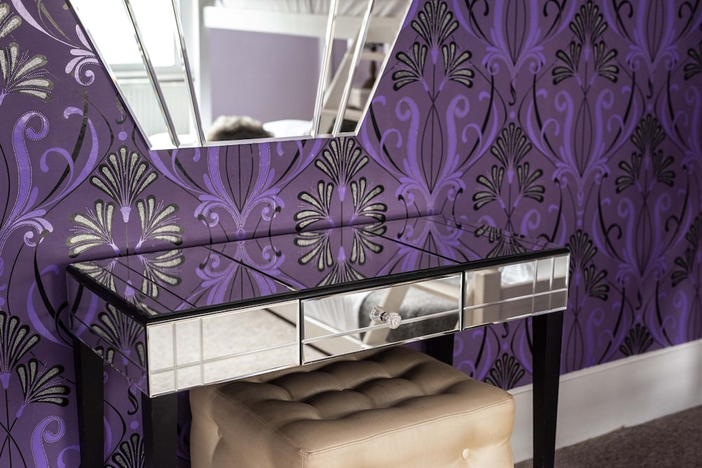 Chocolate Box Central by Brighton Holiday Lets view 2