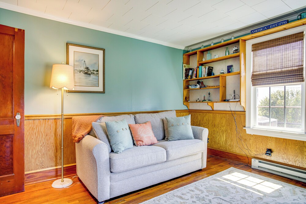 Unique Tangier Cottage w/ Chesapeake Bay Views!