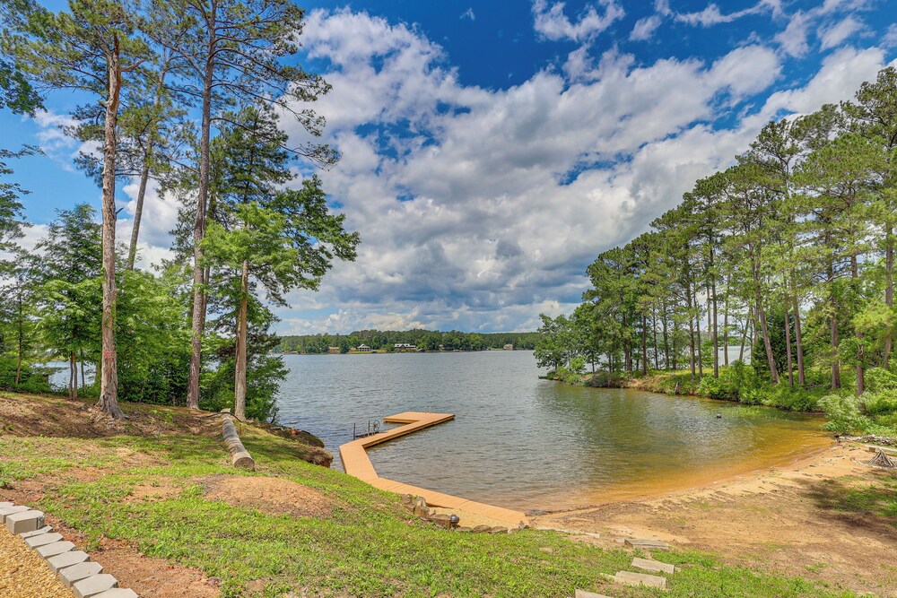 Lakefront Sparta Cabin w/ Private Beach & Dock! view 2