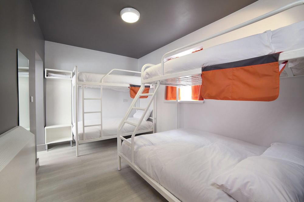 Sleeperdorm - Hostel