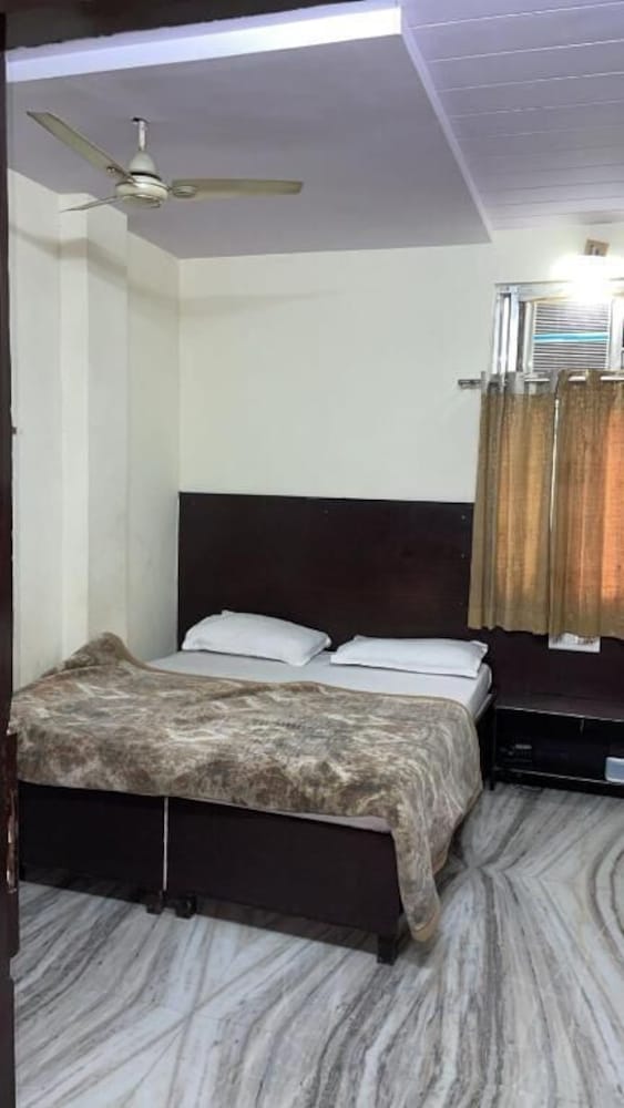 Hotel Jaipur Station