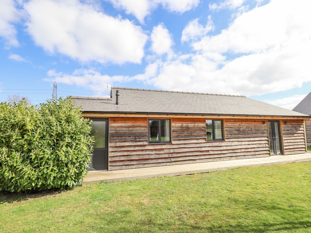 Lily-pad Lodge