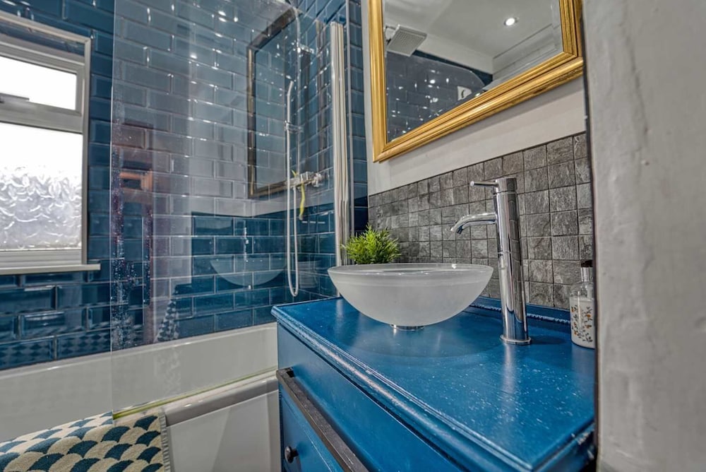Host Stay Loughborough Road House
