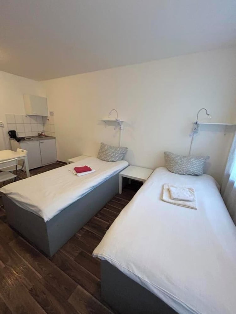 2-Rent Group Hostel Apartments SEN14