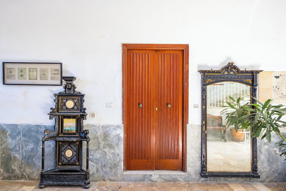 Villa Villari Terrace and Patio by Napoliapartments