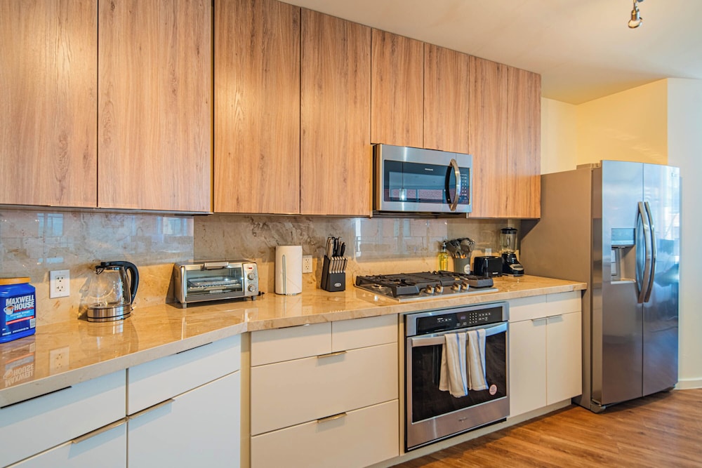ROVE LIVING/KL - 44 Monroe