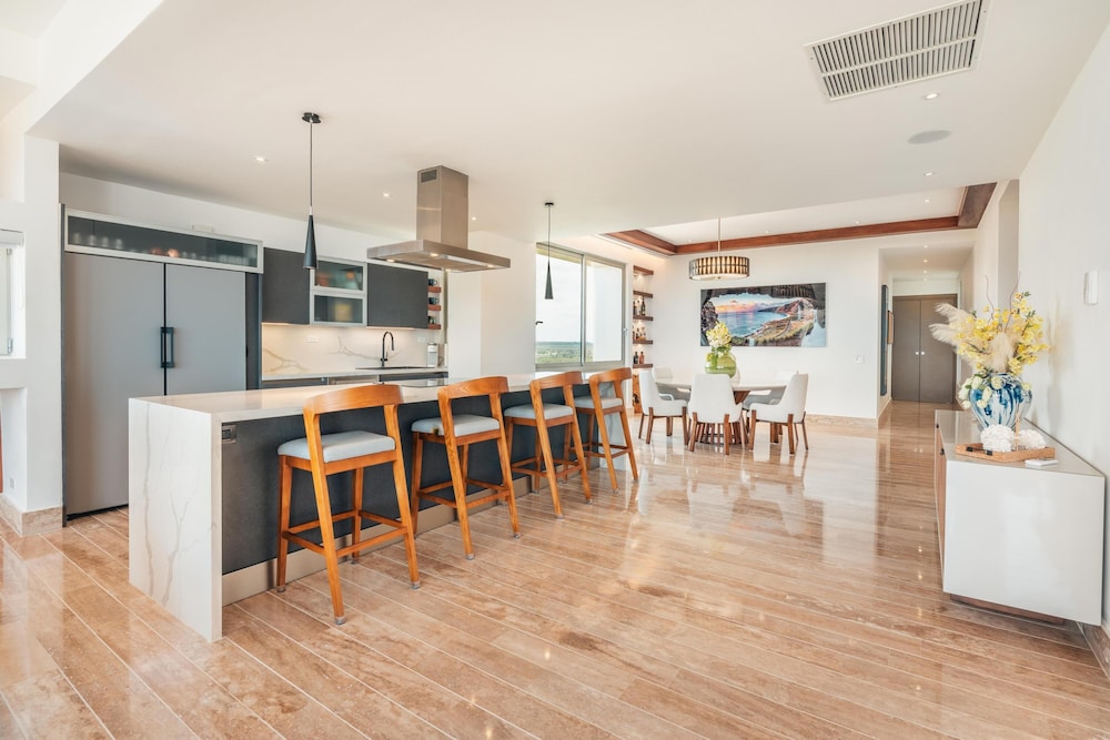 Amazing Penthouse in Exclusive Tower in Capcana