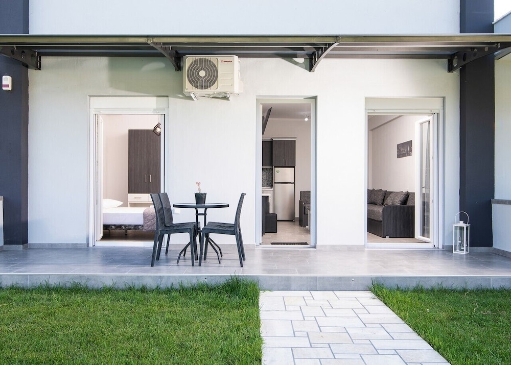 A Ponte Studios and Apartments
