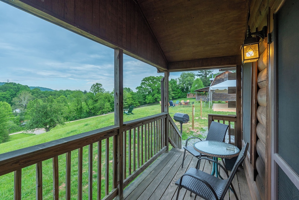 Engadine Inn  Cabins - Property Image 53