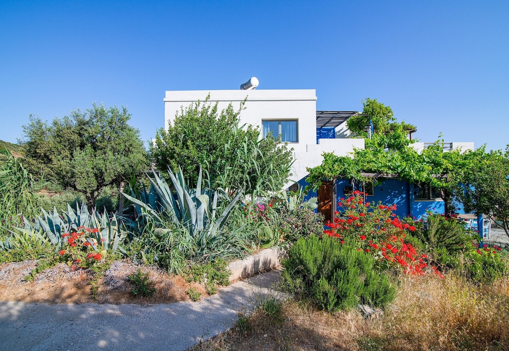 Feel Good Apartment Heraklion view 4