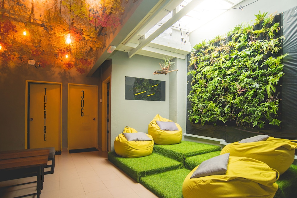 lounge
