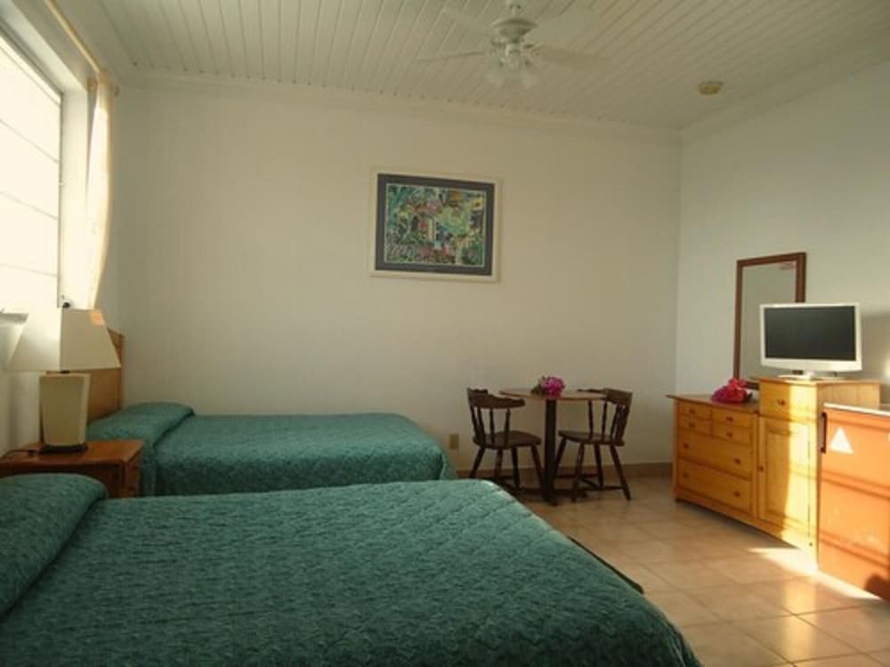 Orange Creek Inn - Property Image 9