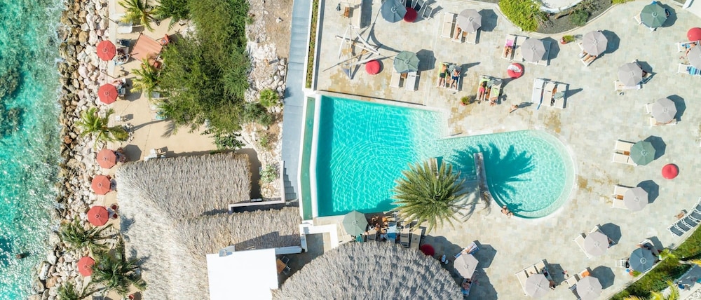 Tropical Paradise Bliss Villa at Coral Estate