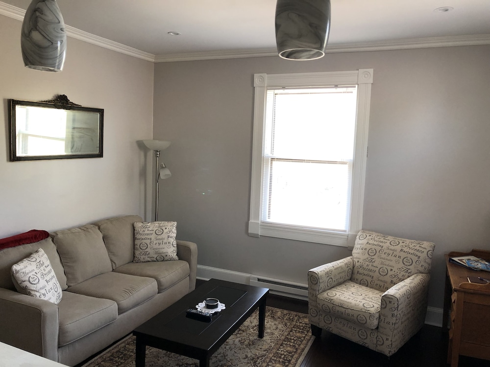 The Harney House Inn
