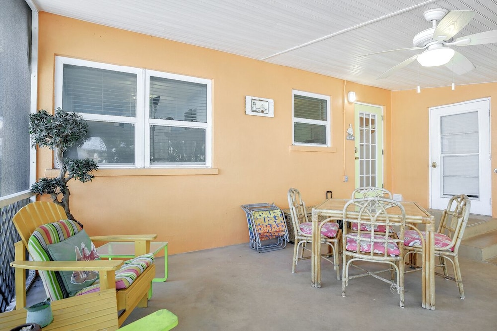 Island Tropical Retreat view 3
