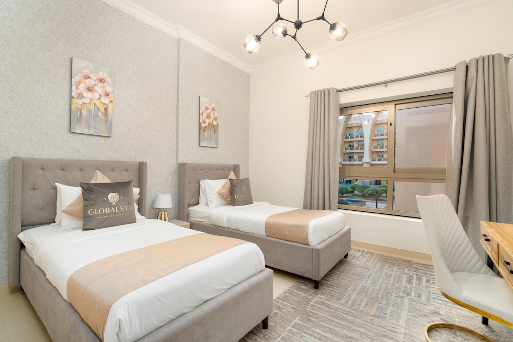 GLOBALSTAY. Private Pool Villas and Townhomes