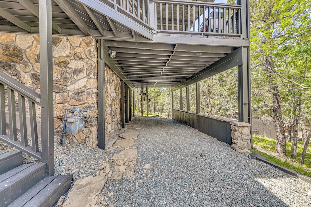 18 Mi to Ski Apache - Ruidoso Home Fit for Family!