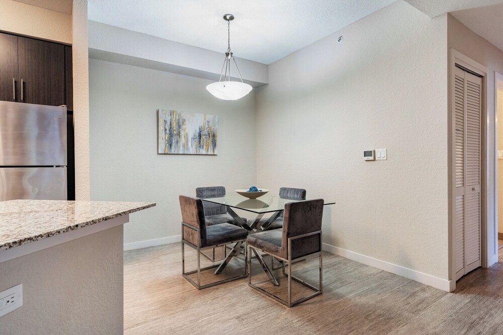 Daytona 3BR Getaway Pool, Gym, Pet Friendly