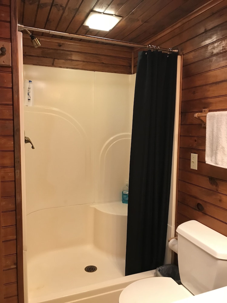 Wellnesste Lodge and Cabin Rentals