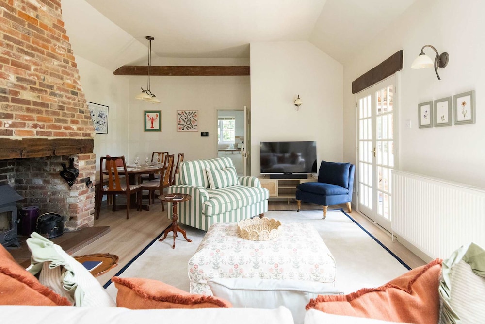 Homely Cottage for 6 Near Chichester Goodwood