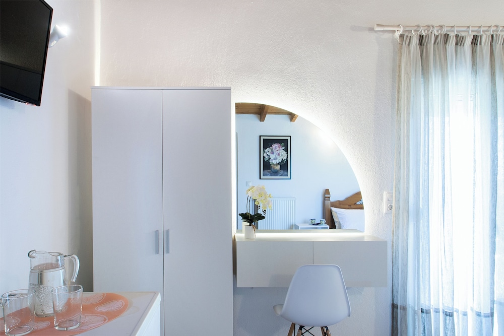 SkyFrame Apartments