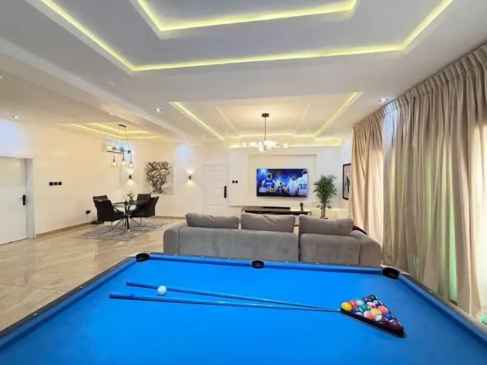 Cozy Cove Residence