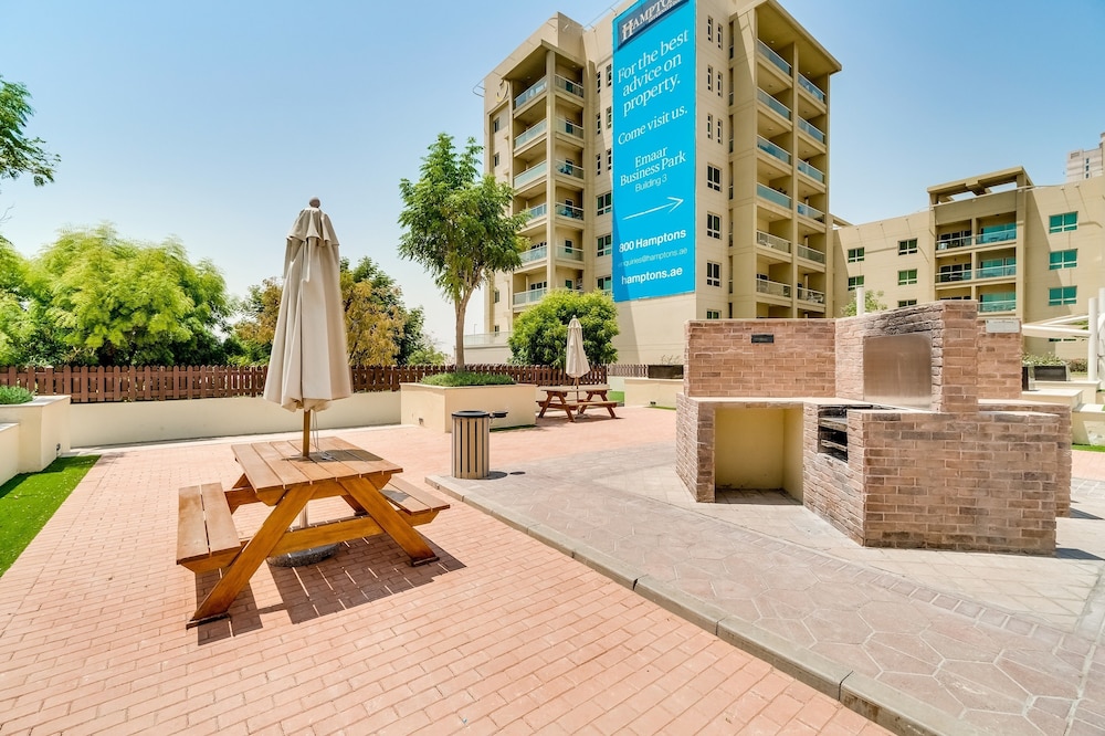 1 Bedroom Apartment Greens