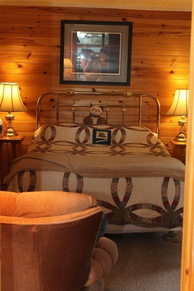 Sunny Rock B&B Haliburton