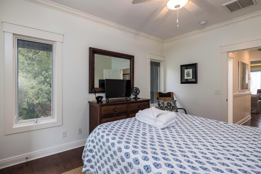 111 Cardinal Crest