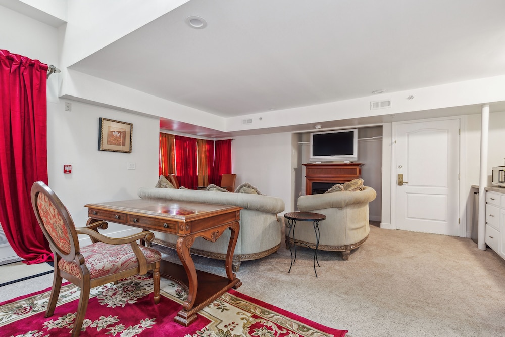 Columbia Vacations - The Columbia Inn at Peralynna Manor - Property Image 64