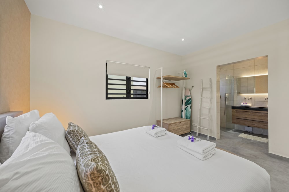 Villa Solana with private pool, Mambo Beach