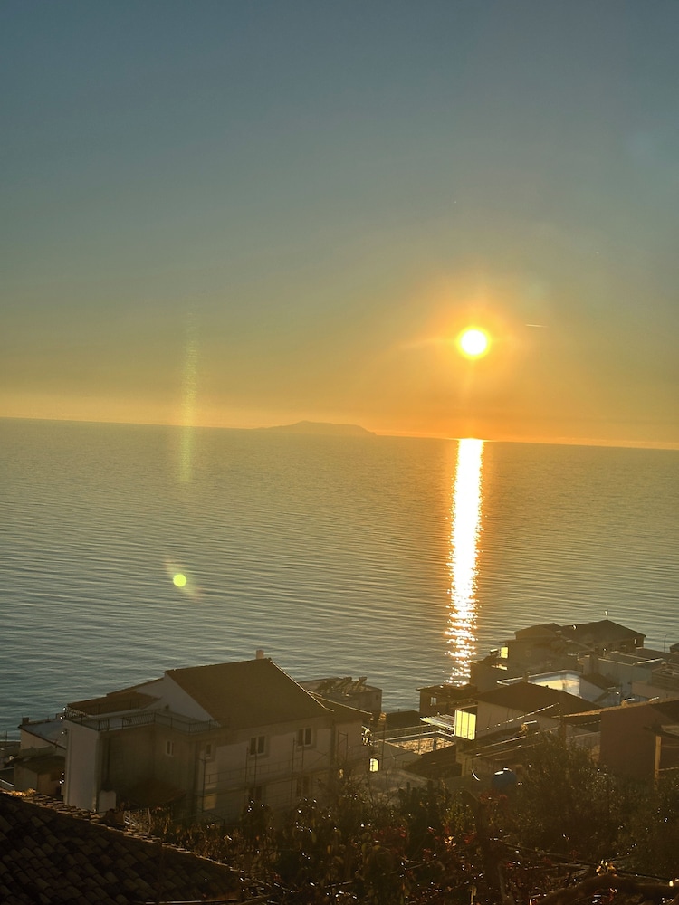 Roomers Himara